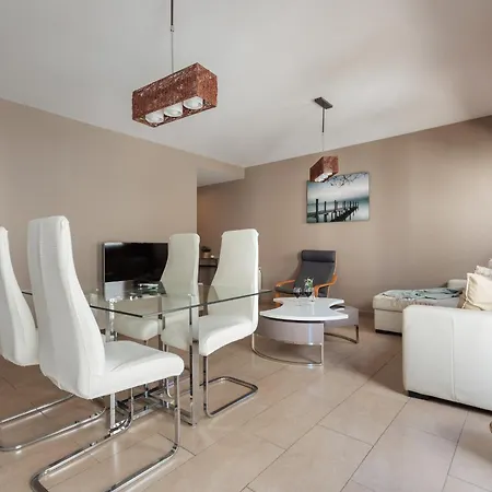 Lets Holidays Mediterranean 3 Minutes To The 2 Apartamento *