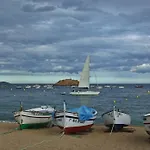 Lets Holidays Mediterranean 3 Minutes To The 2 Apartament *