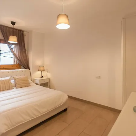 Lets Holidays Mediterranean 3 Minutes To The 2 Apartment *