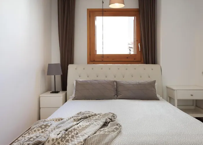 Lets Holidays Mediterranean 3 Minutes To The 2 Apartment