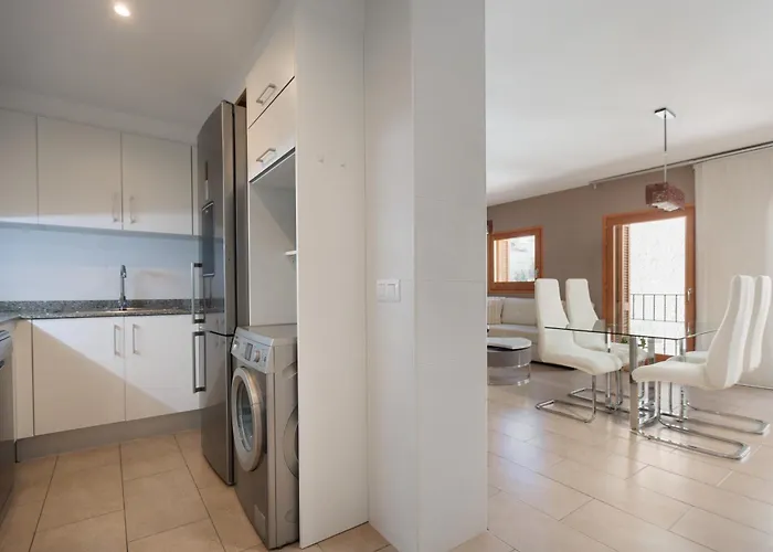 Lets Holidays Mediterranean 3 Minutes To The 2